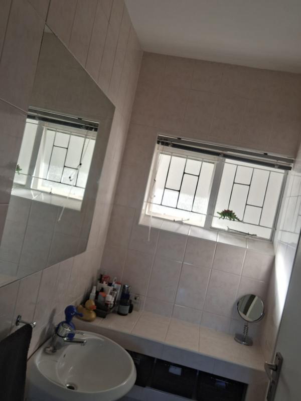 2 Bedroom Property for Sale in Gardens Western Cape